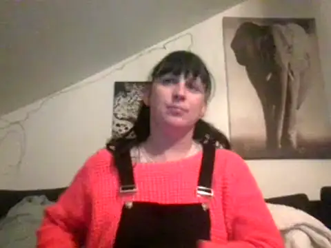 Snapshot of sexujuly88 chatting on 01-03-25, 10:19 sexujuly88 online show from 01-03-25, 10:19