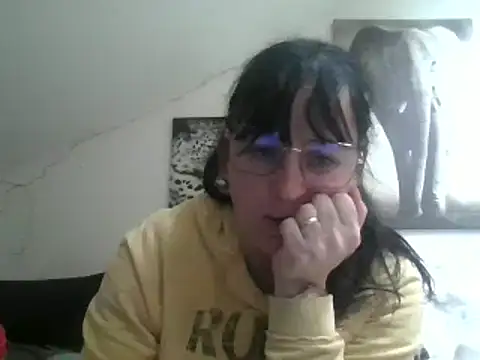 Snapshot of sexujuly88 chatting on 02-04-25, 08:24 sexujuly88 online show from 02-04-25, 08:24