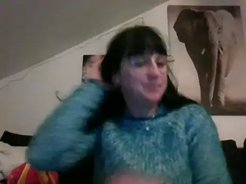 Snapshot of sexujuly88 chatting on 03-17-25, 10:17 sexujuly88 online show from 03-17-25, 10:17