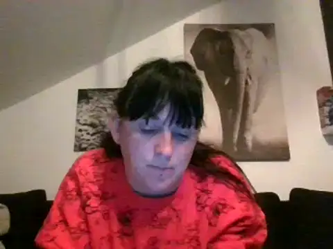 Snapshot of sexujuly88 chatting on 09-09-25, 09:25 sexujuly88 online show from 09-09-25, 09:25