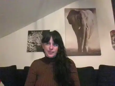 Snapshot of sexujuly88 chatting on 09-16-25, 09:27 sexujuly88 online show from 09-16-25, 09:27