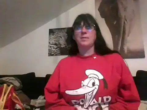 Snapshot of sexujuly88 chatting on 10-08-25, 09:23 sexujuly88 online show from 10-08-25, 09:23