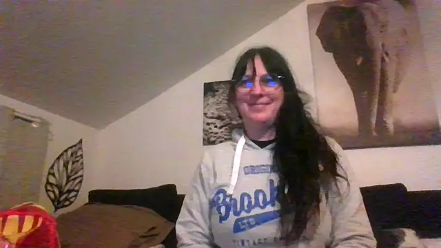 Snapshot of sexujuly88 chatting on 11-19-25, 10:10 sexujuly88 online show from 11-19-25, 10:10