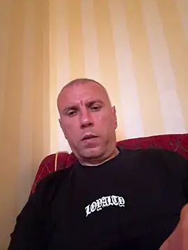 Snapshot of sashaalexandru chatting on 05-31-26, 06:09 sashaalexandru online show from 05-31-26, 06:09