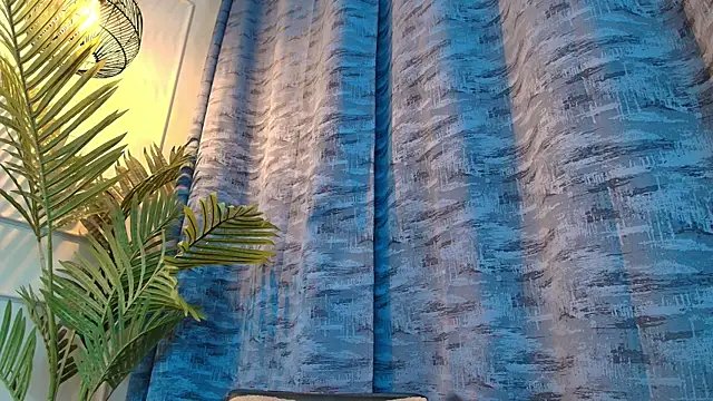 Snapshot of Eman_Wave chatting on 07-15-26, 12:38 Eman Wave online show from 07-15-26, 12:38