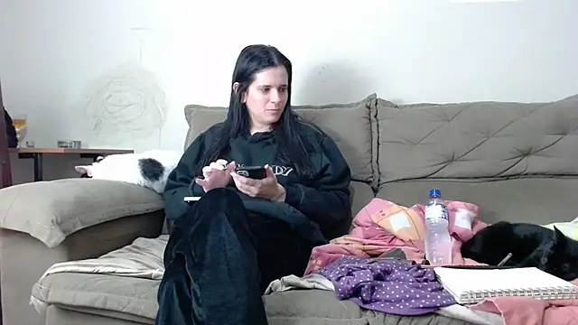 Snapshot of NinaMendes chatting on 07-16-26, 10:05 NinaMendes online show from 07-16-26, 10:05