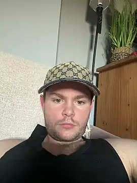 Snapshot of Ronnie153 chatting on 06-21-26, 07:27 Ronnie153 online show from 06-21-26, 07:27