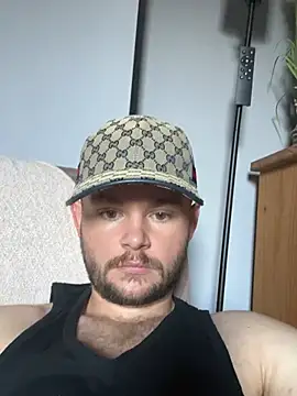 Snapshot of Ronnie153 chatting on 07-19-26, 06:00 Ronnie153 online show from 07-19-26, 06:00