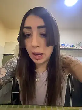 Snapshot of Devil-Luci chatting on 07-14-26, 06:24 Devil-Luci online show from 07-14-26, 06:24