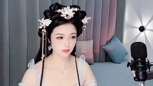 Snapshot of Momo-Wow chatting on 06-12-26, 05:50 Momo-Wow online show from 06-12-26, 05:50
