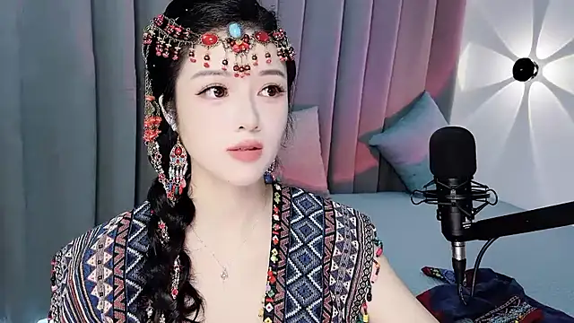 Snapshot of Momo-Wow chatting on 07-05-26, 06:20 Momo-Wow online show from 07-05-26, 06:20