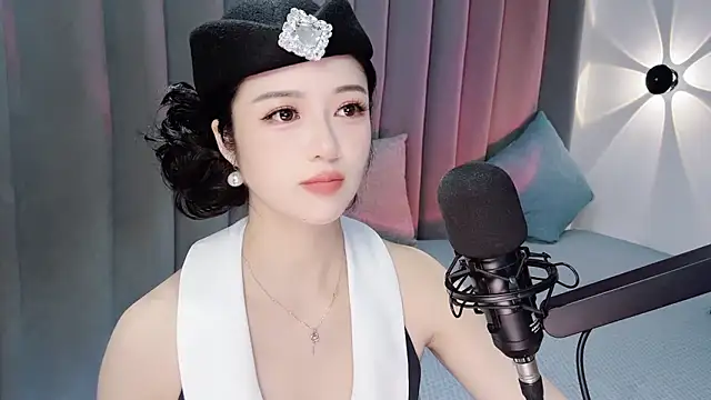 Snapshot of Momo-Wow chatting on 07-07-26, 06:16 Momo-Wow online show from 07-07-26, 06:16