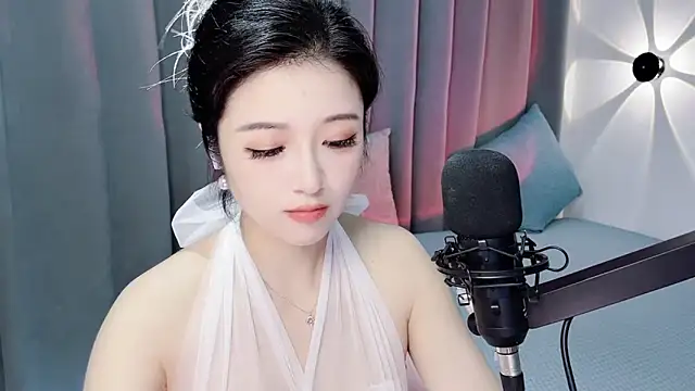 Snapshot of Momo-Wow chatting on 07-09-26, 05:55 Momo-Wow online show from 07-09-26, 05:55