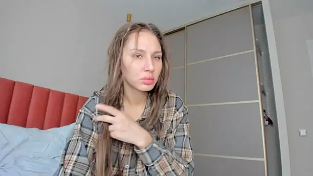 Snapshot of SofiClimbing chatting on 01-12-25, 04:00 SofiClimbing online show from 01-12-25, 04:00