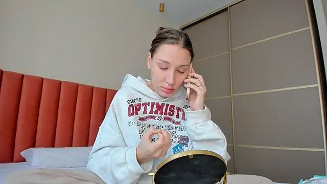 Snapshot of SofiClimbing chatting on 01-19-25, 04:44 SofiClimbing online show from 01-19-25, 04:44