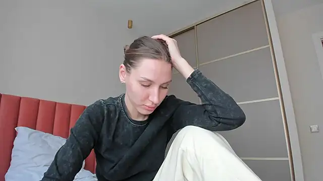 Snapshot of SofiClimbing chatting on 02-11-25, 06:51 SofiClimbing online show from 02-11-25, 06:51