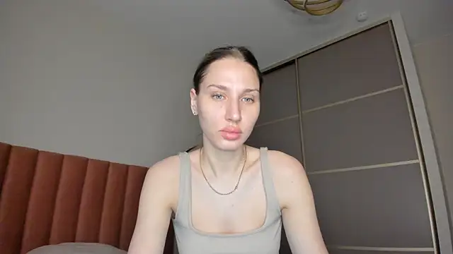 Snapshot of SofiClimbing chatting on 03-05-25, 12:27 SofiClimbing online show from 03-05-25, 12:27