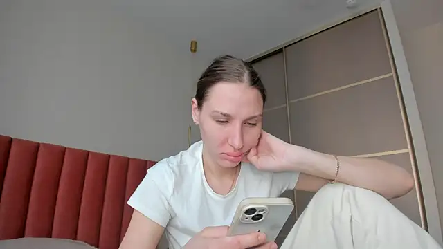 Snapshot of SofiClimbing chatting on 03-16-25, 12:34 SofiClimbing online show from 03-16-25, 12:34