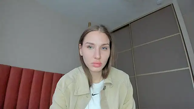 Snapshot of SofiClimbing chatting on 03-21-25, 11:55 SofiClimbing online show from 03-21-25, 11:55