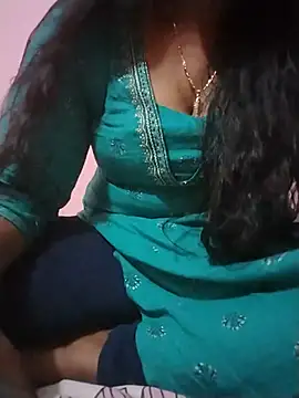 Snapshot of Tamilvalarmathi chatting on 07-11-26, 08:39 Tamilvalarmathi online show from 07-11-26, 08:39