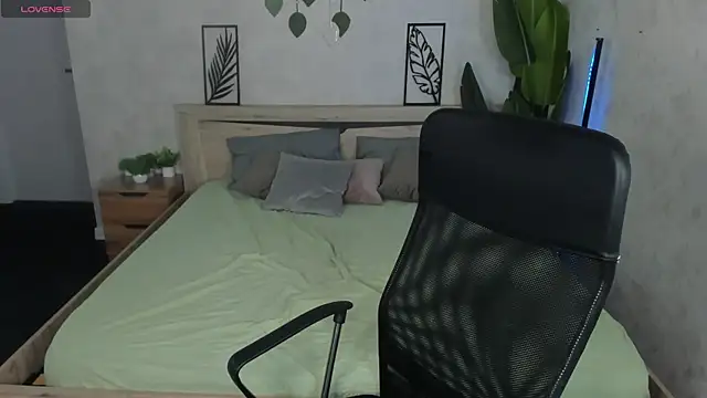 Violeta Paul online show from 06-08-26, 01:28