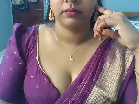 Snapshot of Tamil_hot_Meenu chatting on 06-09-26, 03:23 Tamil hot Meenu online show from 06-09-26, 03:23