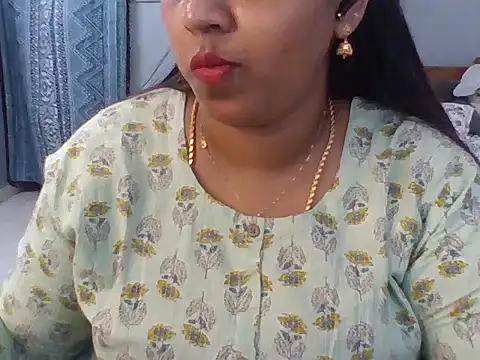 Snapshot of Tamil_hot_Meenu chatting on 06-17-26, 09:01 Tamil hot Meenu online show from 06-17-26, 09:01