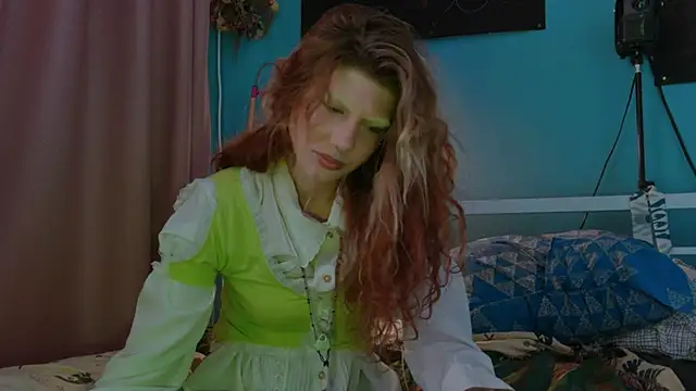 Snapshot of VivienDarkbloom chatting on 06-18-26, 02:21 VivienDarkbloom online show from 06-18-26, 02:21
