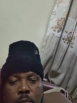 Snapshot of bloe101 chatting on 07-09-26, 01:53 bloe101 online show from 07-09-26, 01:53