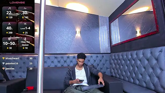 Snapshot of Yoel_Blessed chatting on 07-13-26, 11:35 Yoel Blessed online show from 07-13-26, 11:35