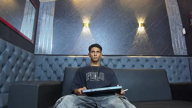Snapshot of Yoel_Blessed chatting on 07-17-26, 11:17 Yoel Blessed online show from 07-17-26, 11:17