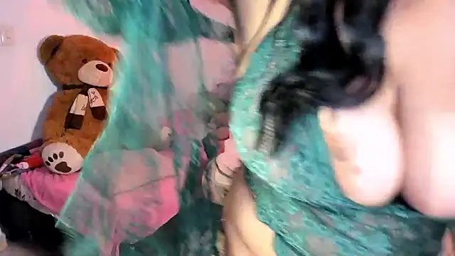 Snapshot of Meganxx1 chatting on 01-09-26, 03:04 Meganxx1 online show from 01-09-26, 03:04