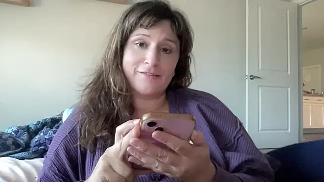 maddiliz online show from 10-22-25, 03:12