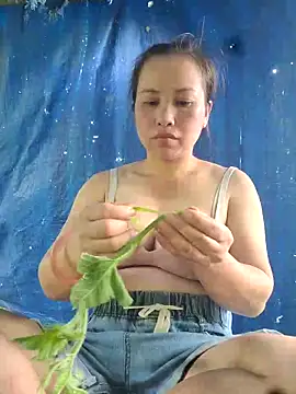 Snapshot of Yai_baby chatting on 06-14-26, 04:03 Yai baby online show from 06-14-26, 04:03