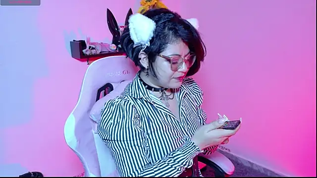 Snapshot of Meow_cat4 chatting on 07-11-26, 05:48 Meow cat4 online show from 07-11-26, 05:48