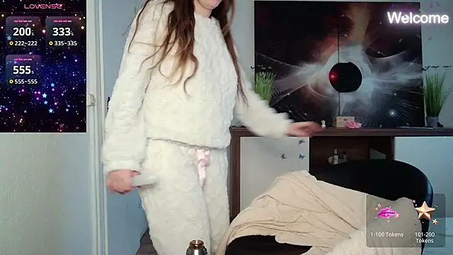 Snapshot of Yevgeshka-Milashka chatting on 02-13-25, 03:46 Yevgeshka-Milashka online show from 02-13-25, 03:46