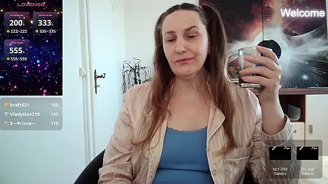 Snapshot of Yevgeshka-Milashka chatting on 02-16-25, 10:21 Yevgeshka-Milashka online show from 02-16-25, 10:21