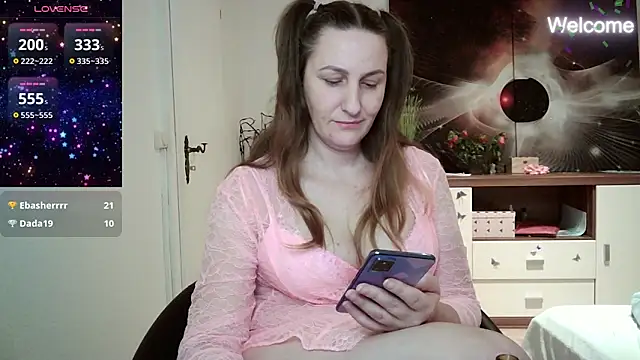 Snapshot of Yevgeshka-Milashka chatting on 02-16-25, 06:21 Yevgeshka-Milashka online show from 02-16-25, 06:21