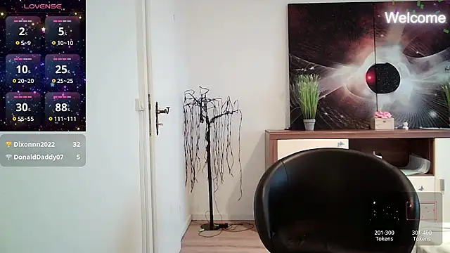 Snapshot of Yevgeshka-Milashka chatting on 02-28-25, 02:42 Yevgeshka-Milashka online show from 02-28-25, 02:42