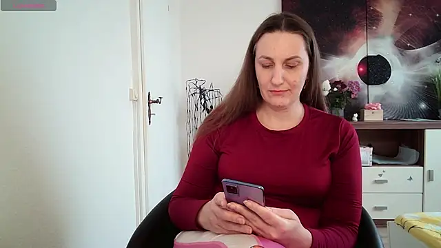 Snapshot of Yevgeshka-Milashka chatting on 03-16-25, 03:17 Yevgeshka-Milashka online show from 03-16-25, 03:17