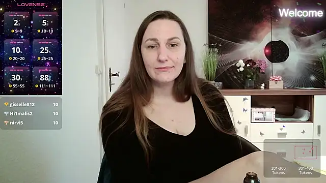 Snapshot of Yevgeshka-Milashka chatting on 03-19-25, 06:35 Yevgeshka-Milashka online show from 03-19-25, 06:35