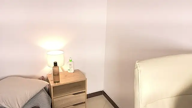 zoemoon1  online show from 07-16-26, 04:40