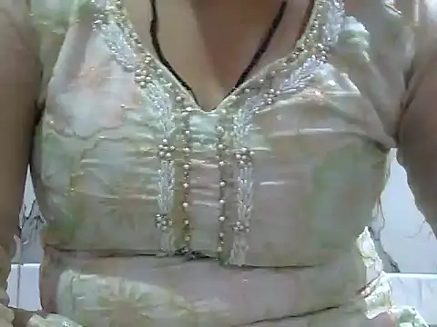 Snapshot of hey_darling_ chatting on 06-11-26, 11:08 hey darling online show from 06-11-26, 11:08