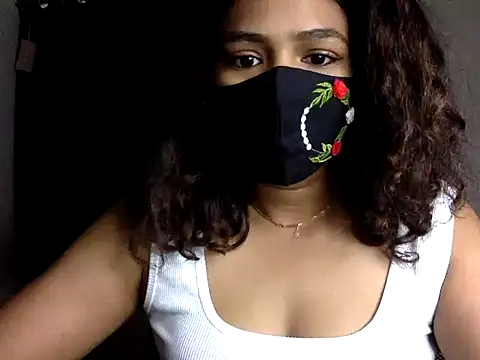 Snapshot of Nisha-moon chatting on 06-20-26, 06:49 Nisha-moon online show from 06-20-26, 06:49