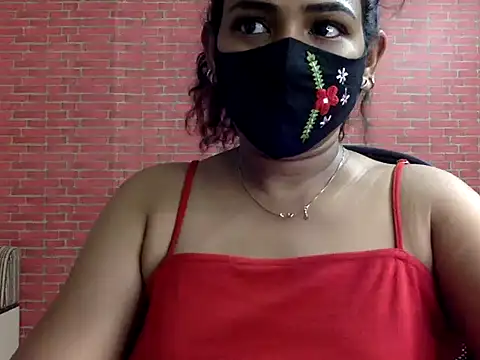 Snapshot of Nisha-moon chatting on 07-20-26, 11:56 Nisha-moon online show from 07-20-26, 11:56