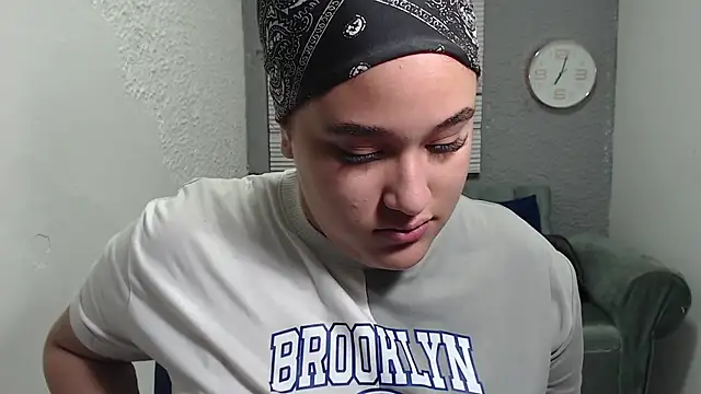 Snapshot of leilasosexy chatting on 06-12-26, 12:26 leilasosexy online show from 06-12-26, 12:26