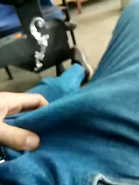 Singlemaleforcouples online show from 01-06-25, 10:13