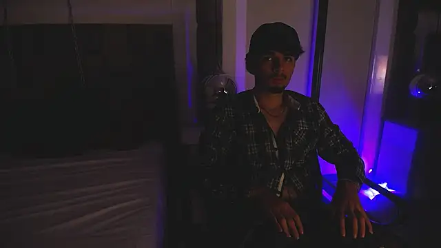 LucasThomson  online show from 06-19-26, 04:28