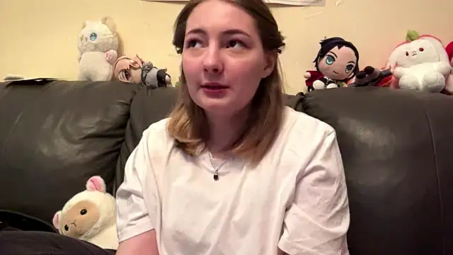Snapshot of Pollychery chatting on 06-03-26, 04:01 Pollychery online show from 06-03-26, 04:01