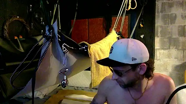 Snapshot of thierrybae chatting on 06-30-26, 10:33 thierrybae online show from 06-30-26, 10:33